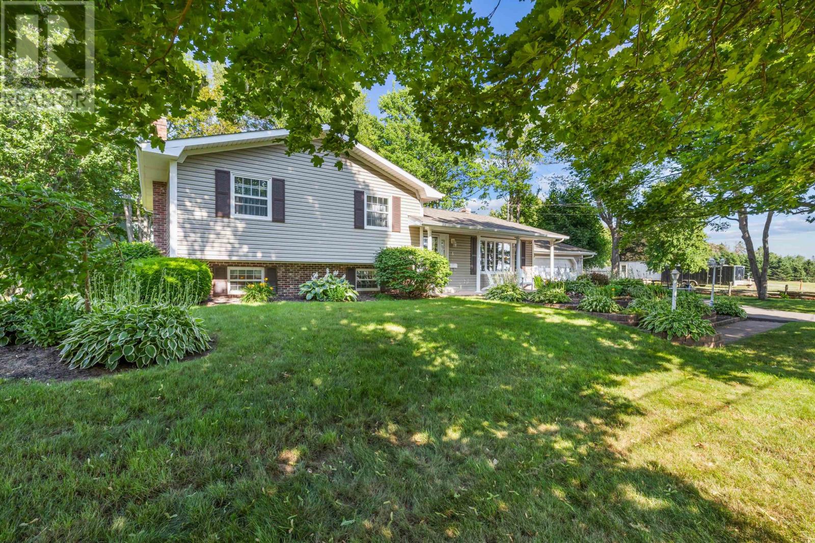 6 Maple Grove Avenue, Charlottetown, Prince Edward Island  C1E 1L5 - Photo 4 - 202600266