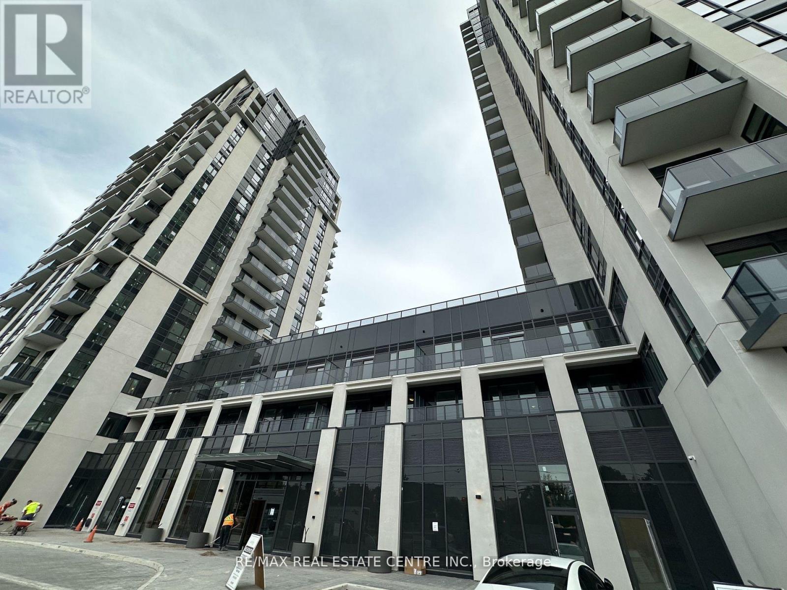 609 W - 202 Burnhamthorpe Road E, Mississauga, Ontario  L5A 4L4 - Photo 3 - W12651934