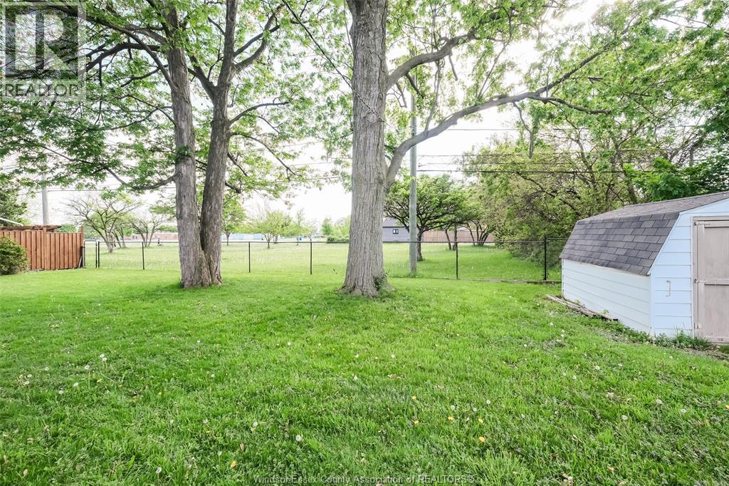 1617 Mark Avenue, Windsor, Ontario N9B 3G5 - Photo 40 - 26000265