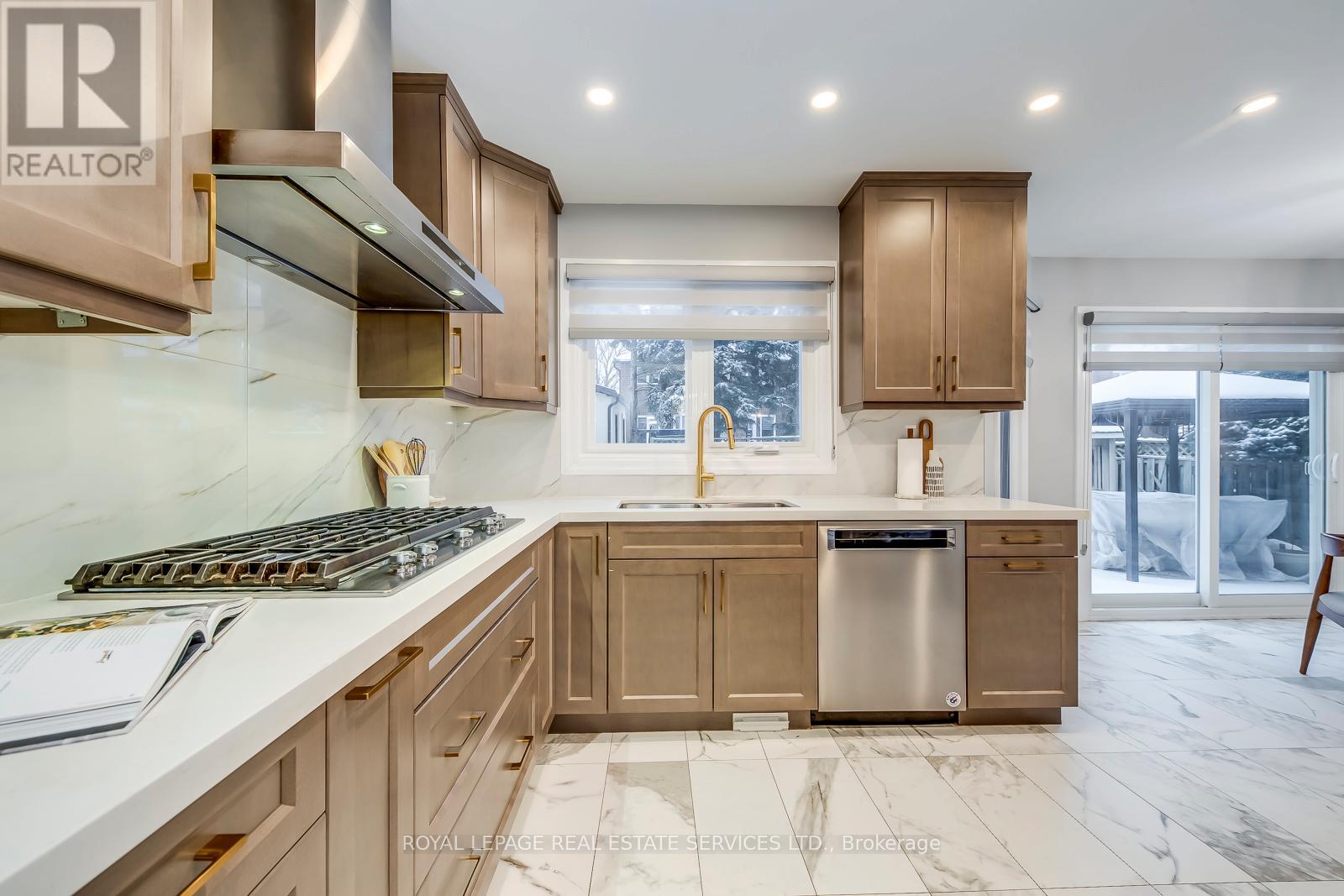 295 Canital Court, Mississauga, Ontario  L4Z 3B7 - Photo 15 - W12666366