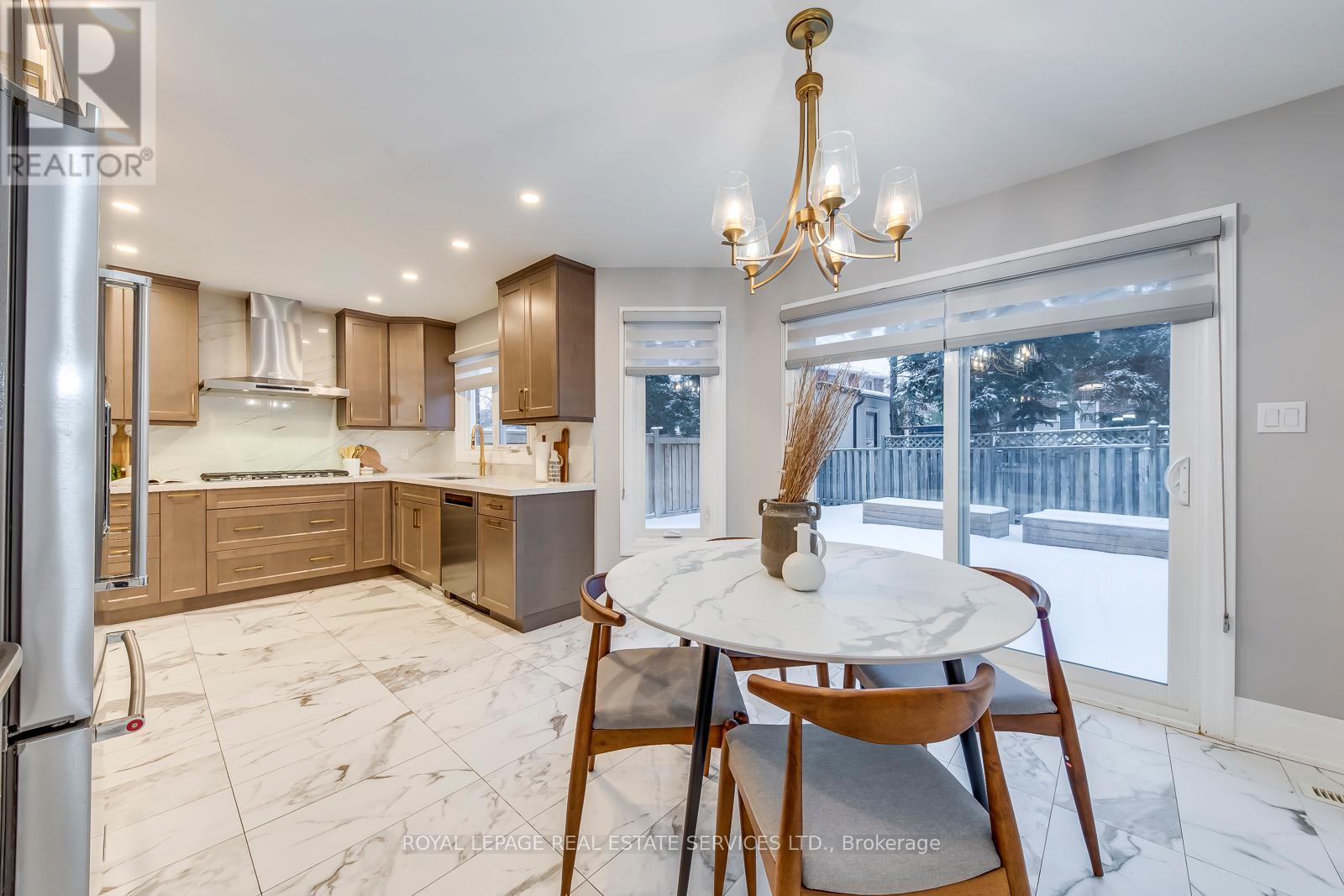 295 Canital Court, Mississauga, Ontario  L4Z 3B7 - Photo 18 - W12666366