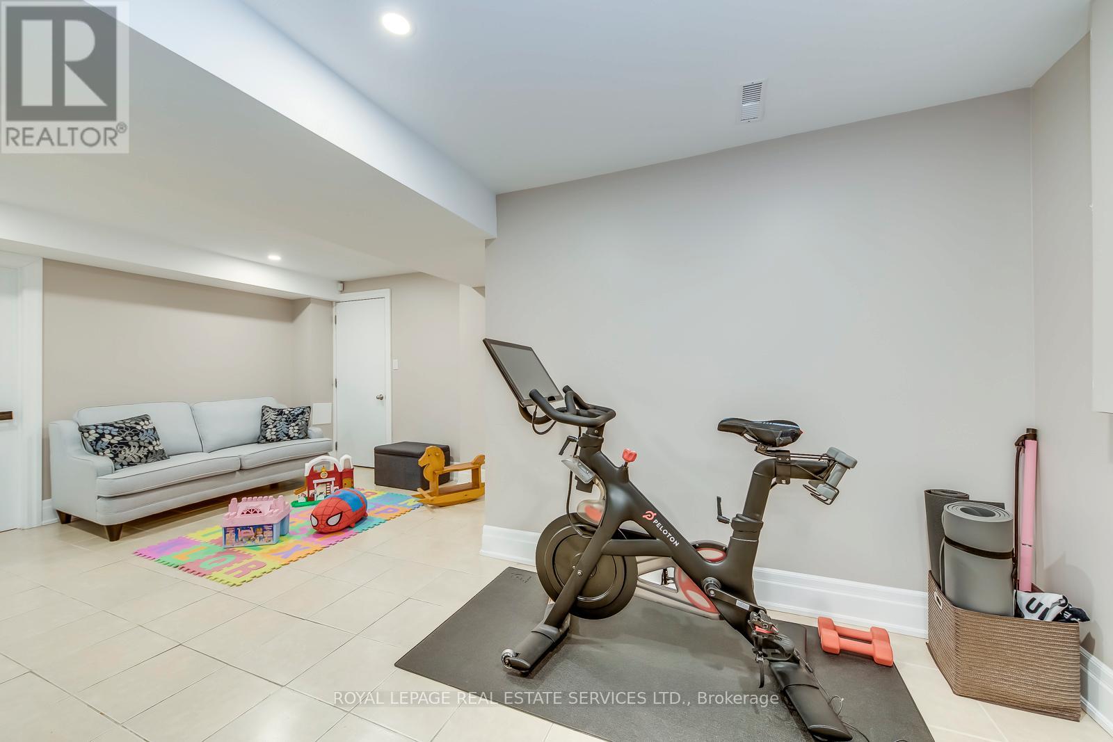 295 Canital Court, Mississauga, Ontario  L4Z 3B7 - Photo 34 - W12666366