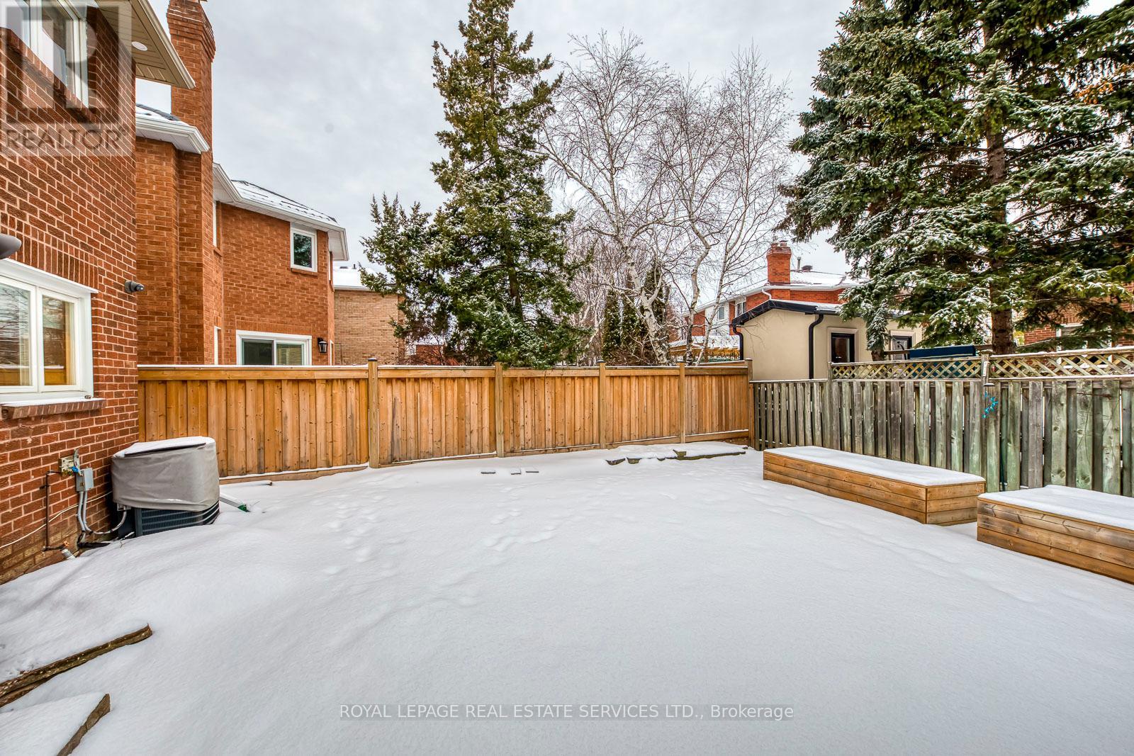 295 Canital Court, Mississauga, Ontario  L4Z 3B7 - Photo 38 - W12666366