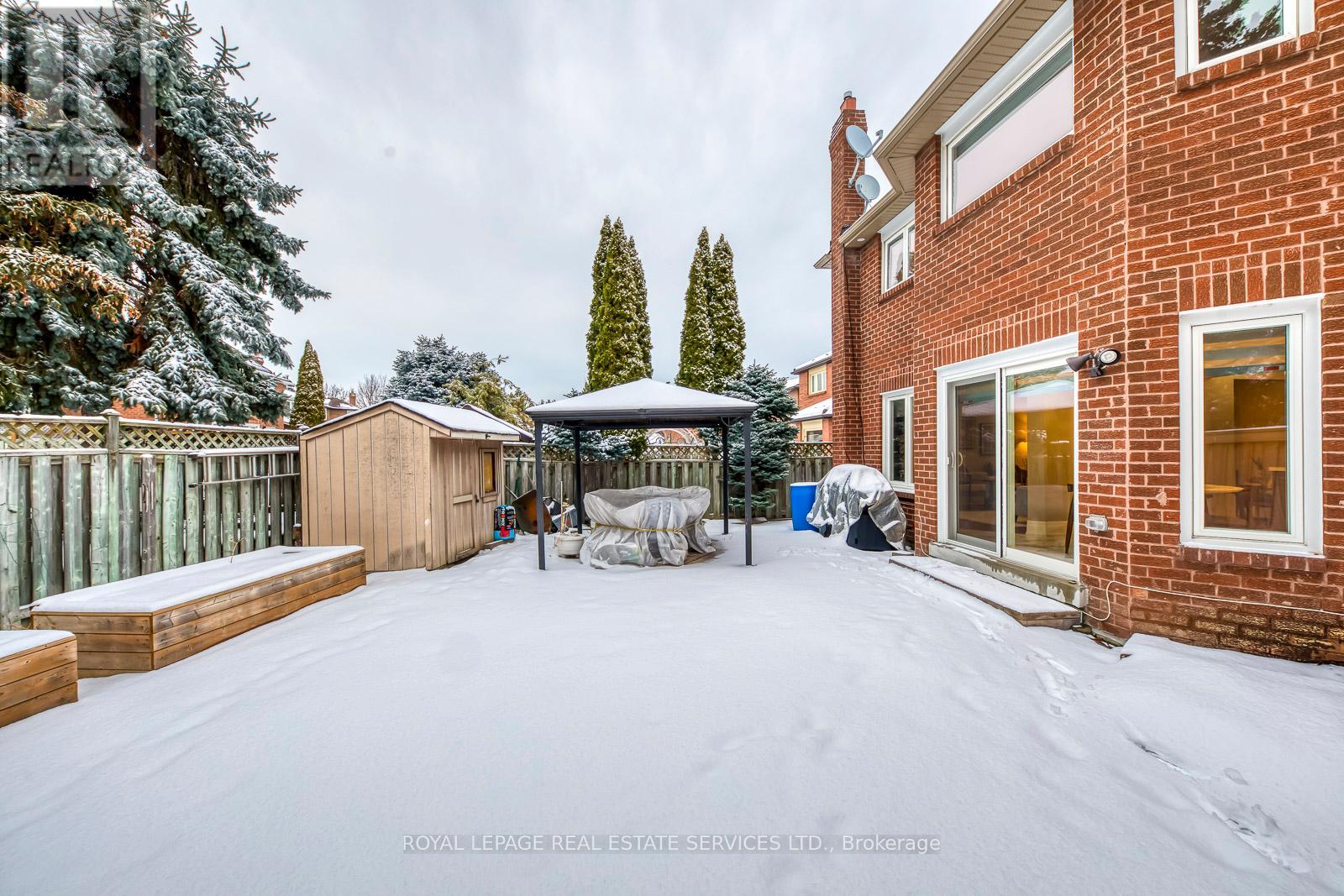 295 Canital Court, Mississauga, Ontario  L4Z 3B7 - Photo 39 - W12666366