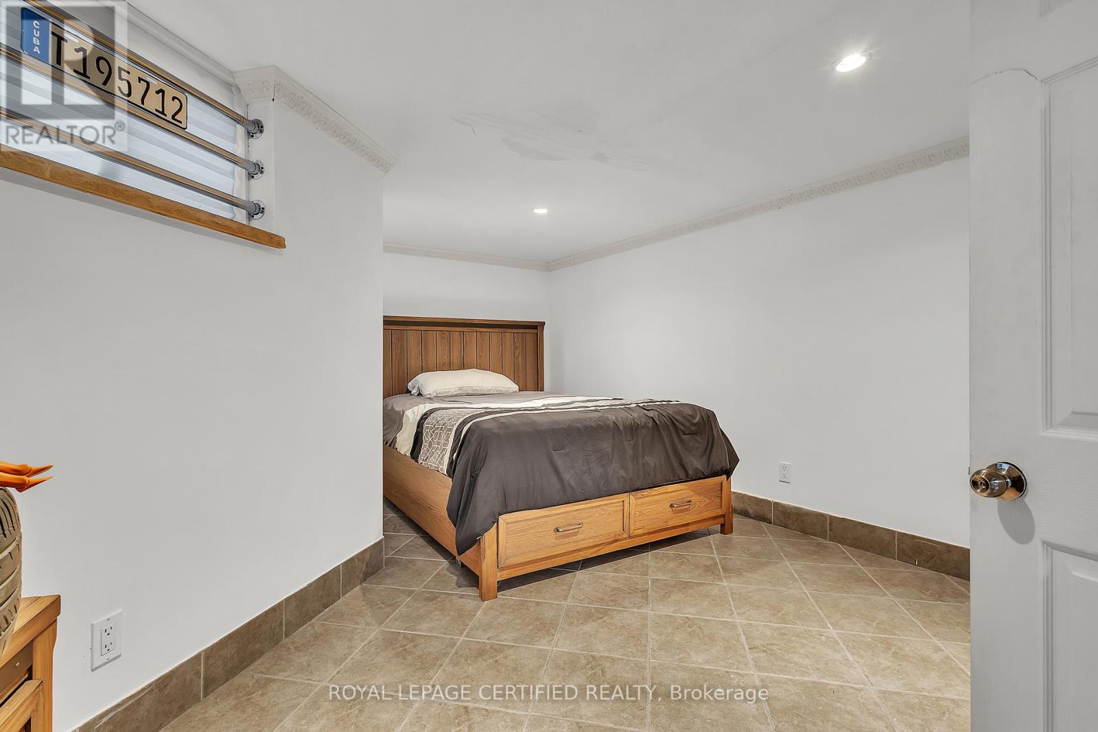 469 Old Weston Road, Toronto, Ontario  M6N 3A9 - Photo 18 - W12666398