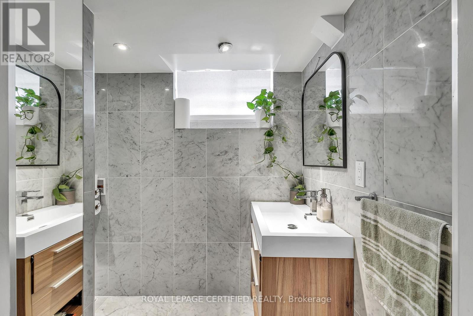 469 Old Weston Road, Toronto, Ontario  M6N 3A9 - Photo 20 - W12666398