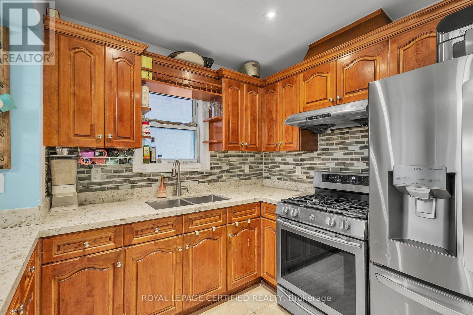 469 Old Weston Road, Toronto, Ontario  M6N 3A9 - Photo 8 - W12666398