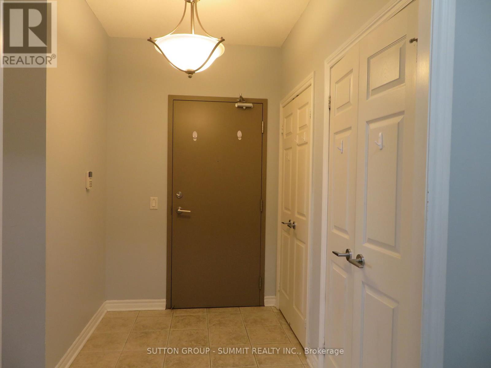 1001 - 2325 Central Park Drive, Oakville, Ontario  L6H 0E2 - Photo 6 - W12667850