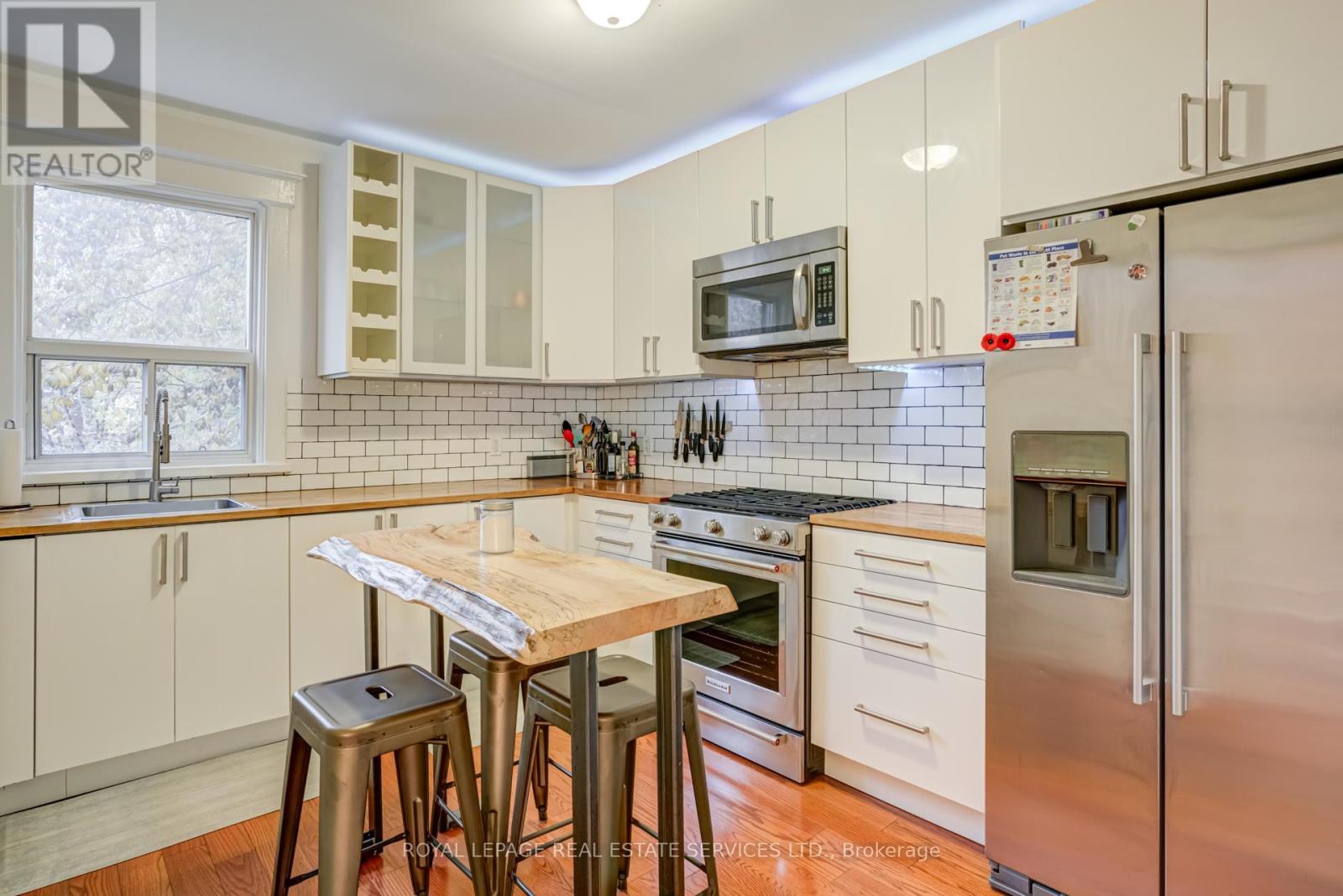 168 Dunn Avenue, Toronto, Ontario  M6K 2R6 - Photo 7 - W12667906