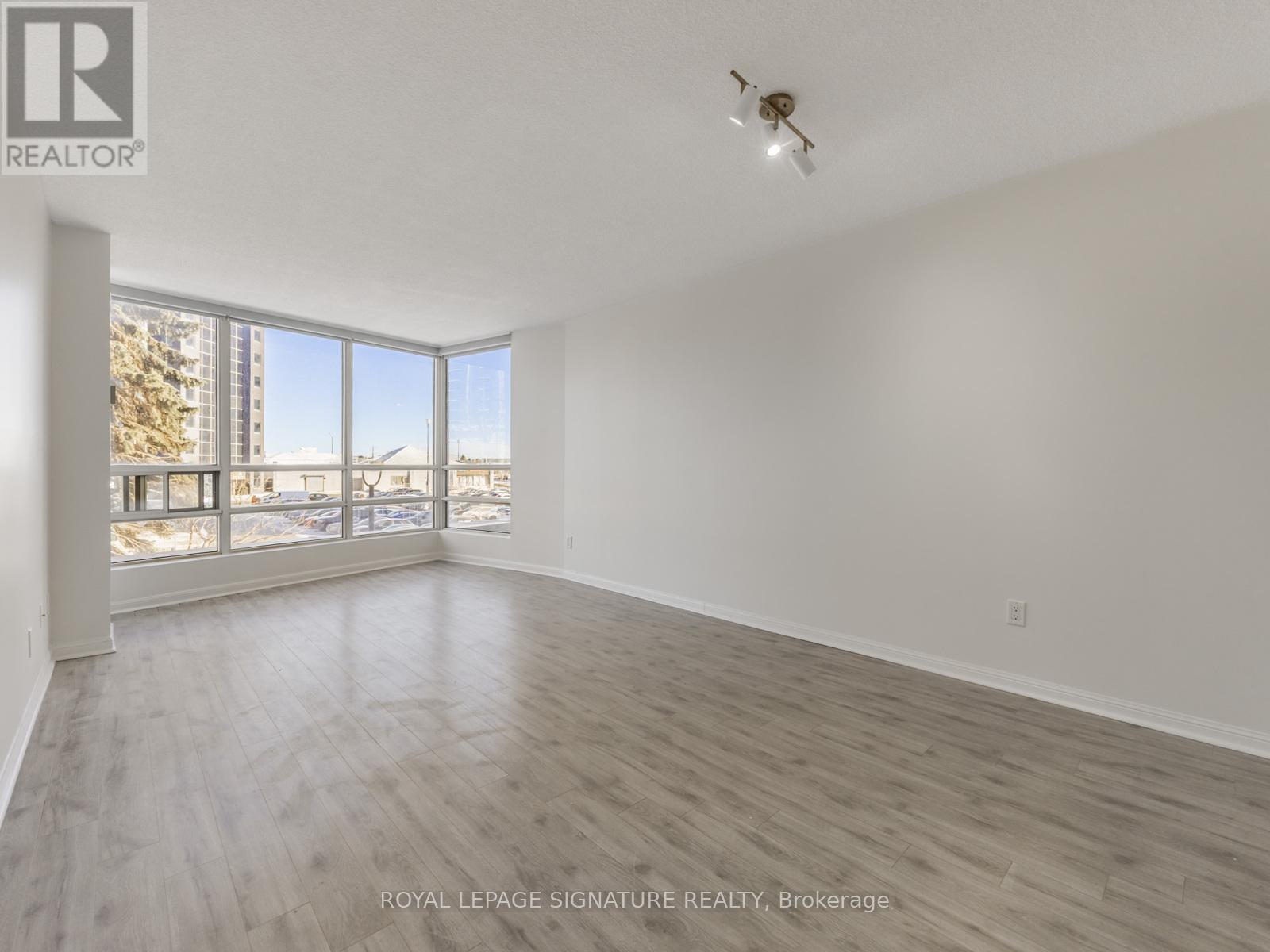 203 - 50 Eglinton Avenue W, Mississauga, Ontario  L5R 3P5 - Photo 13 - W12667920