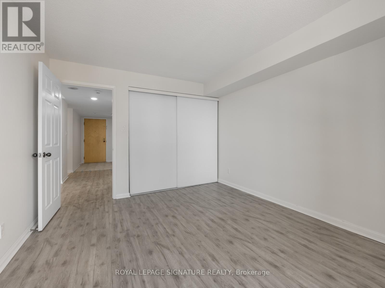 203 - 50 Eglinton Avenue W, Mississauga, Ontario  L5R 3P5 - Photo 17 - W12667920