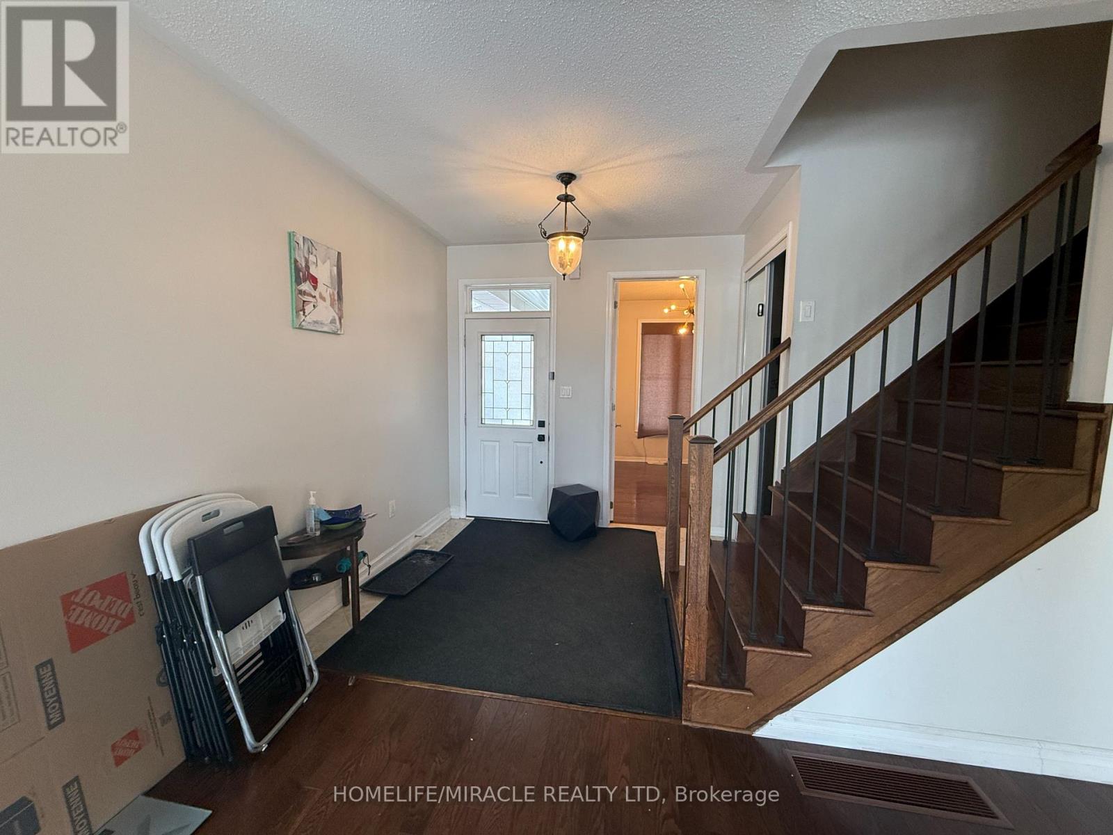 422 Cavanagh Lane, Milton, Ontario  L9T 8G6 - Photo 3 - W12667942