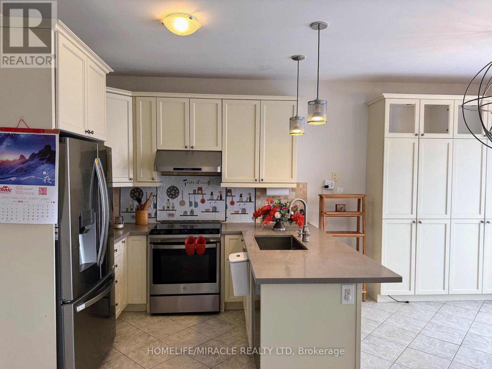 422 Cavanagh Lane, Milton, Ontario  L9T 8G6 - Photo 7 - W12667942