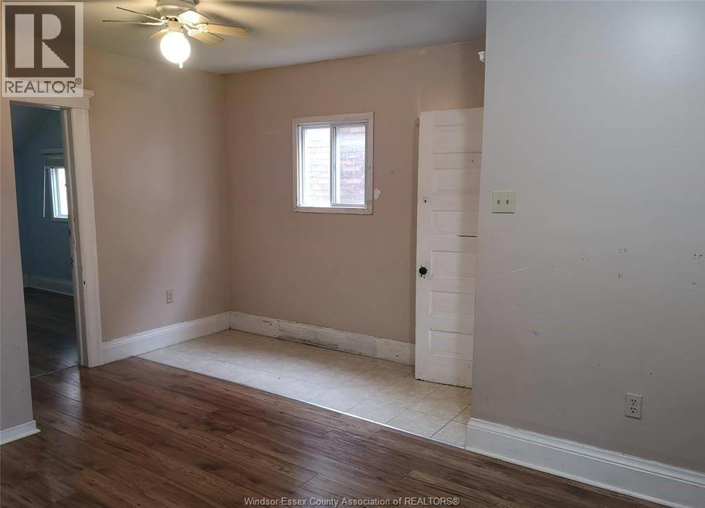 287 Rankin, Windsor, Ontario  N9B 2R4 - Photo 3 - 26000307