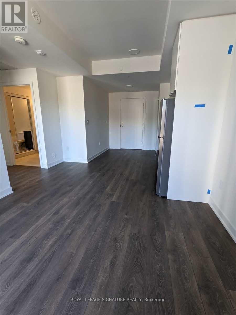 205 - 160 Canon Jackson Drive, Toronto, Ontario  M6M 0B6 - Photo 6 - W12667950