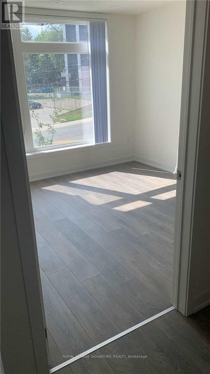 205 - 160 Canon Jackson Drive, Toronto, Ontario  M6M 0B6 - Photo 7 - W12667950