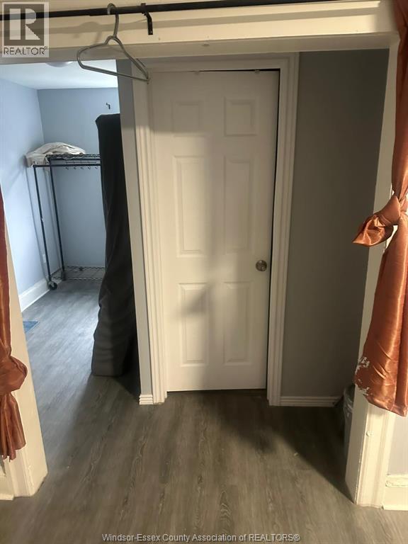 287 Rankin, Windsor, Ontario  N9B 2R4 - Photo 8 - 26000307