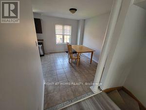 423 Aspendale Crescent, Mississauga, Ontario  L5W 0E7 - Photo 7 - W12667968