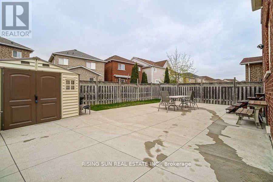20 BRAMOAK CRESCENT, Brampton, Ontario