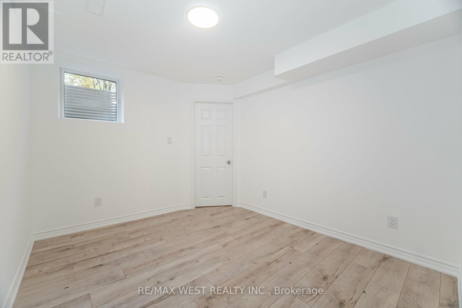 Bsmt - 5456 Whitehorn Avenue, Mississauga, Ontario  L5V 1V5 - Photo 16 - W12667982