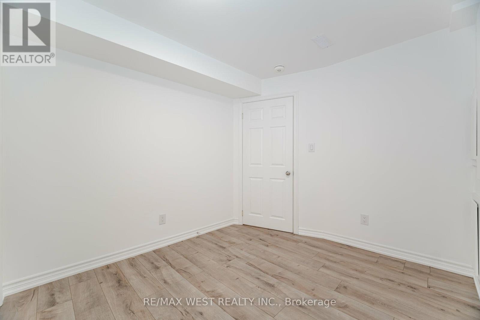 Bsmt - 5456 Whitehorn Avenue, Mississauga, Ontario  L5V 1V5 - Photo 18 - W12667982