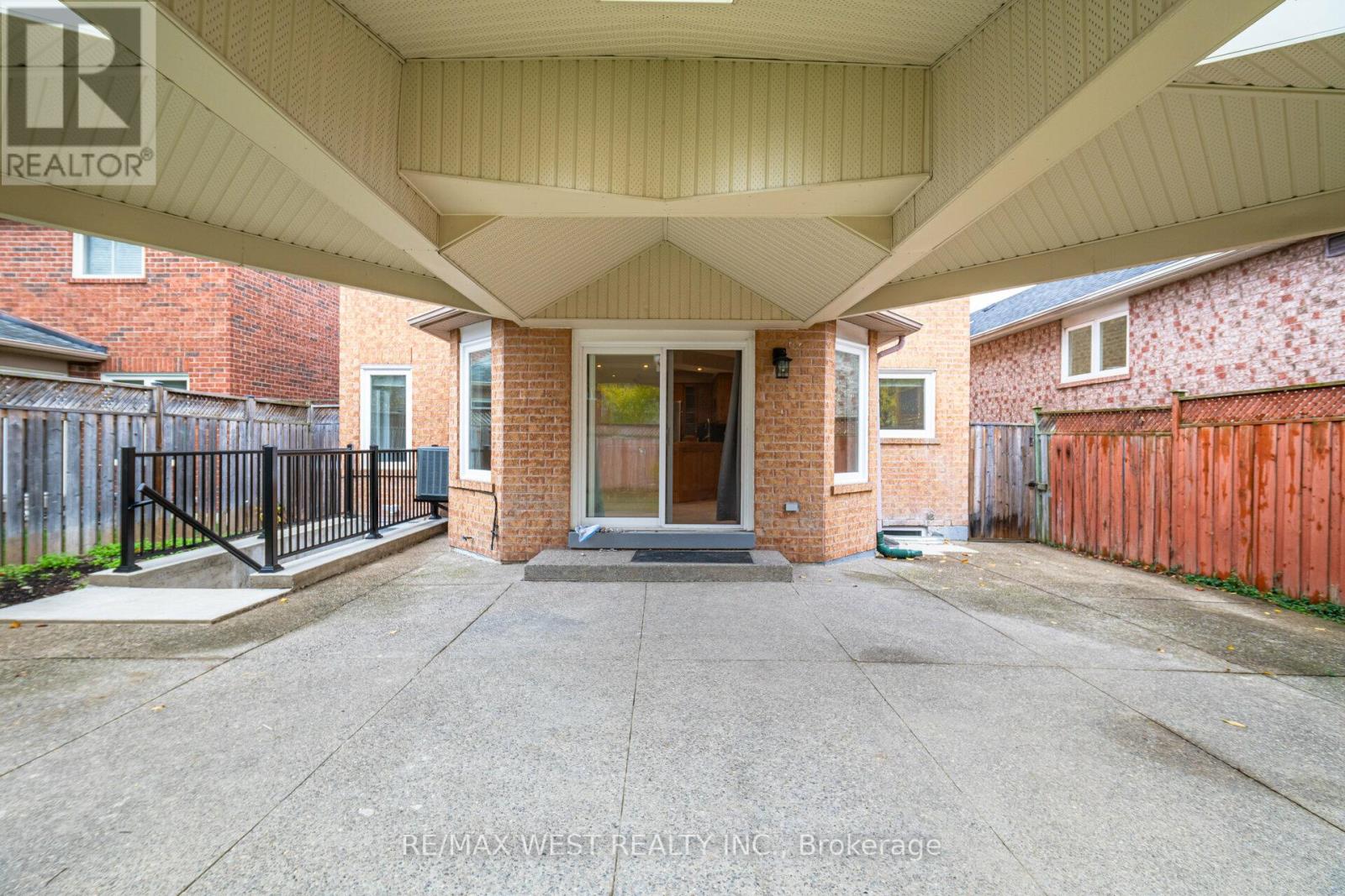 Bsmt - 5456 Whitehorn Avenue, Mississauga, Ontario  L5V 1V5 - Photo 21 - W12667982