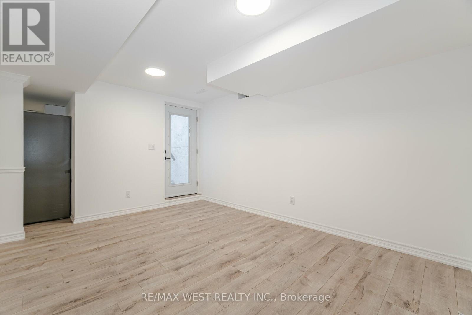 Bsmt - 5456 Whitehorn Avenue, Mississauga, Ontario  L5V 1V5 - Photo 4 - W12667982