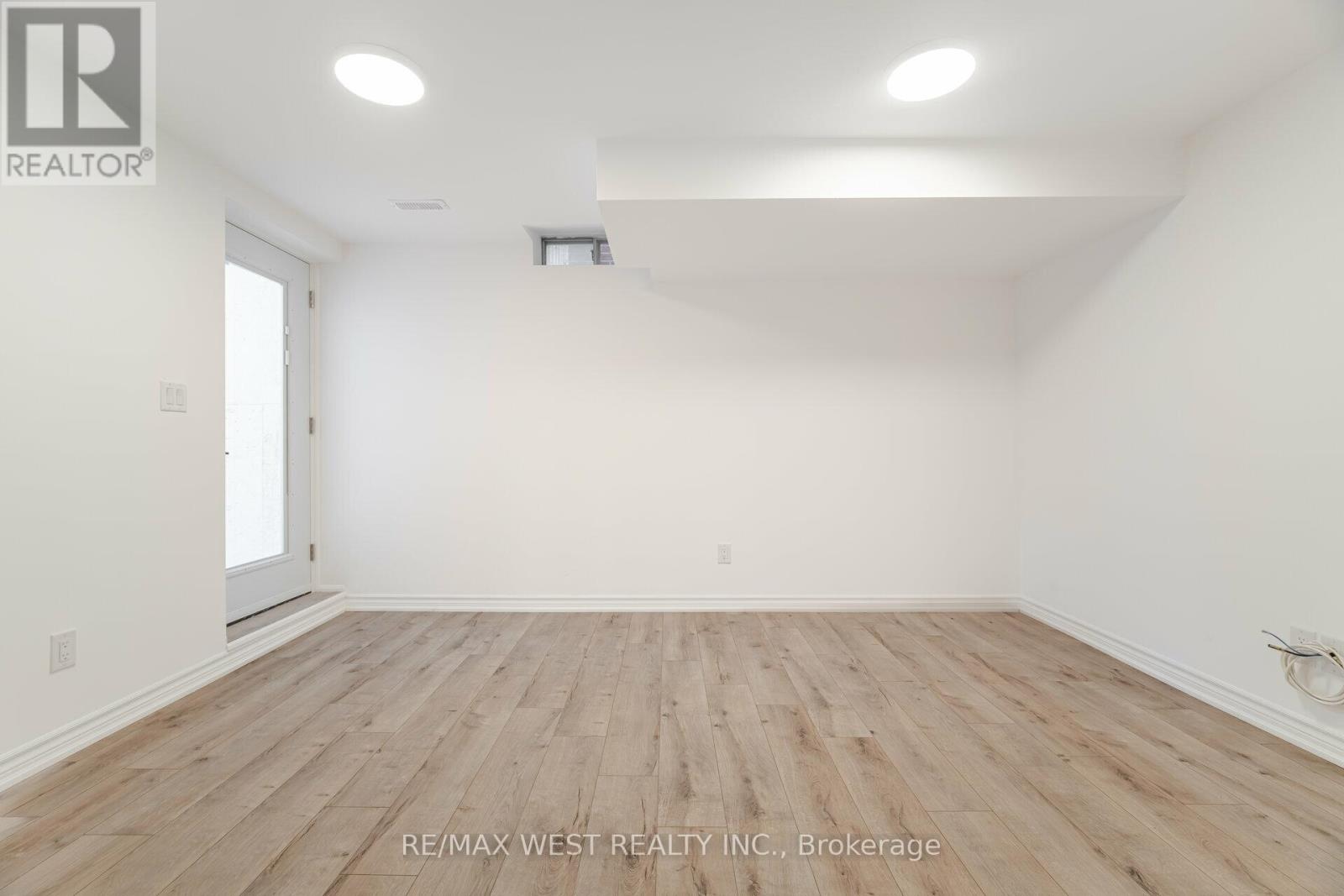 Bsmt - 5456 Whitehorn Avenue, Mississauga, Ontario  L5V 1V5 - Photo 5 - W12667982