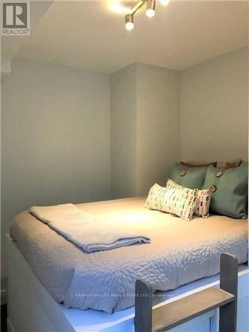 2 - 160 Lansdowne Avenue, Toronto, Ontario  M6K 2V9 - Photo 6 - W12667990