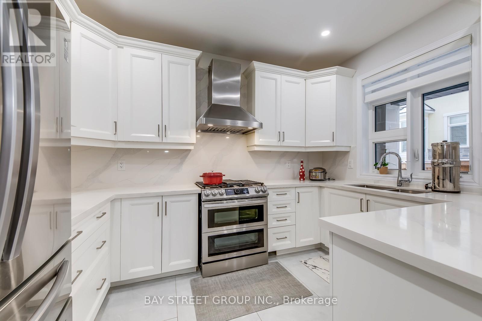 147 Petgor Path, Oakville, Ontario  L6H 1W7 - Photo 18 - W12667994