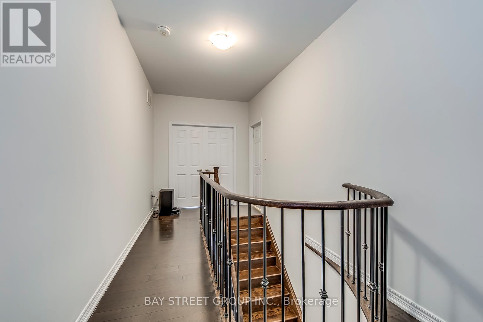 147 Petgor Path, Oakville, Ontario  L6H 1W7 - Photo 25 - W12667994