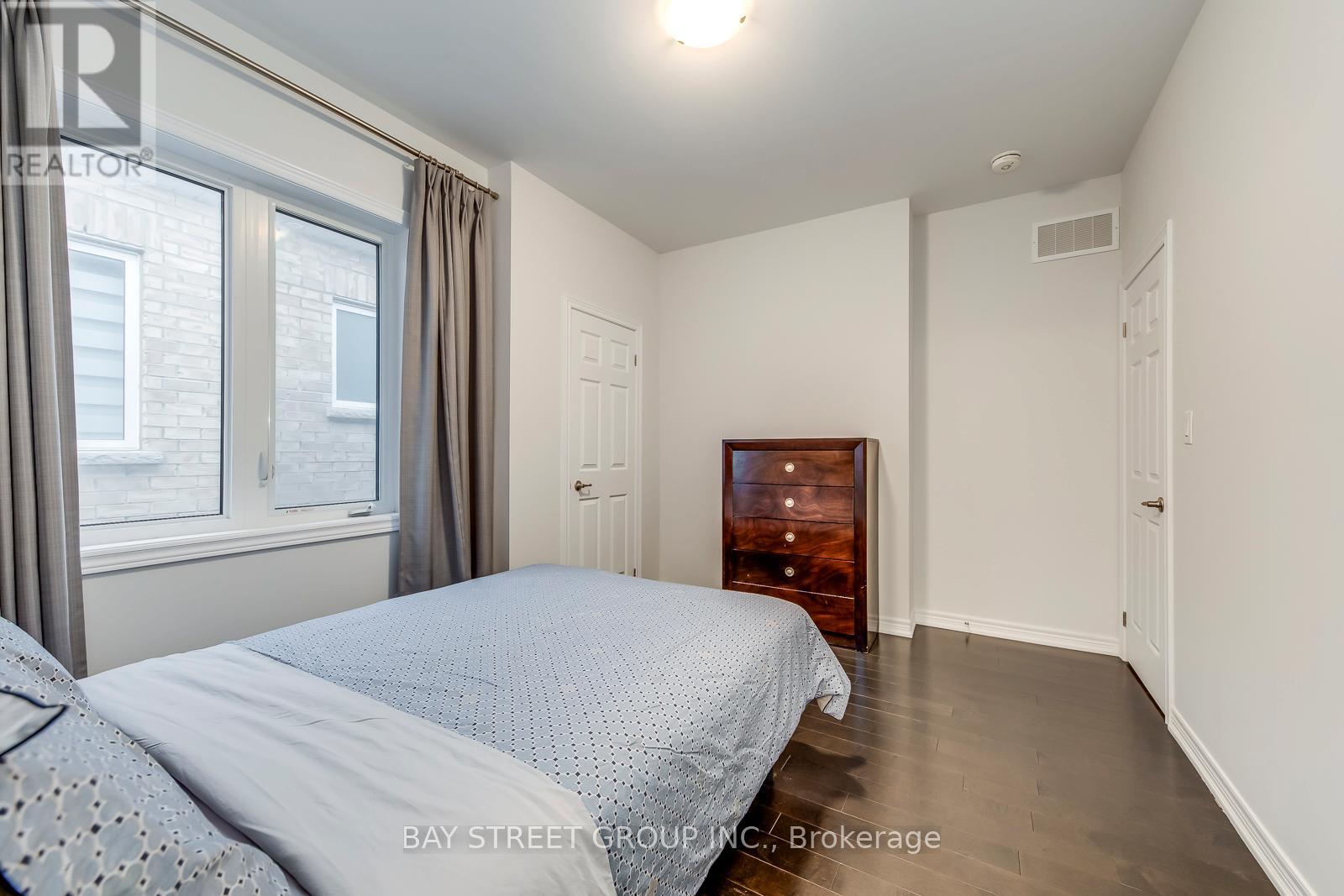 147 Petgor Path, Oakville, Ontario  L6H 1W7 - Photo 42 - W12667994