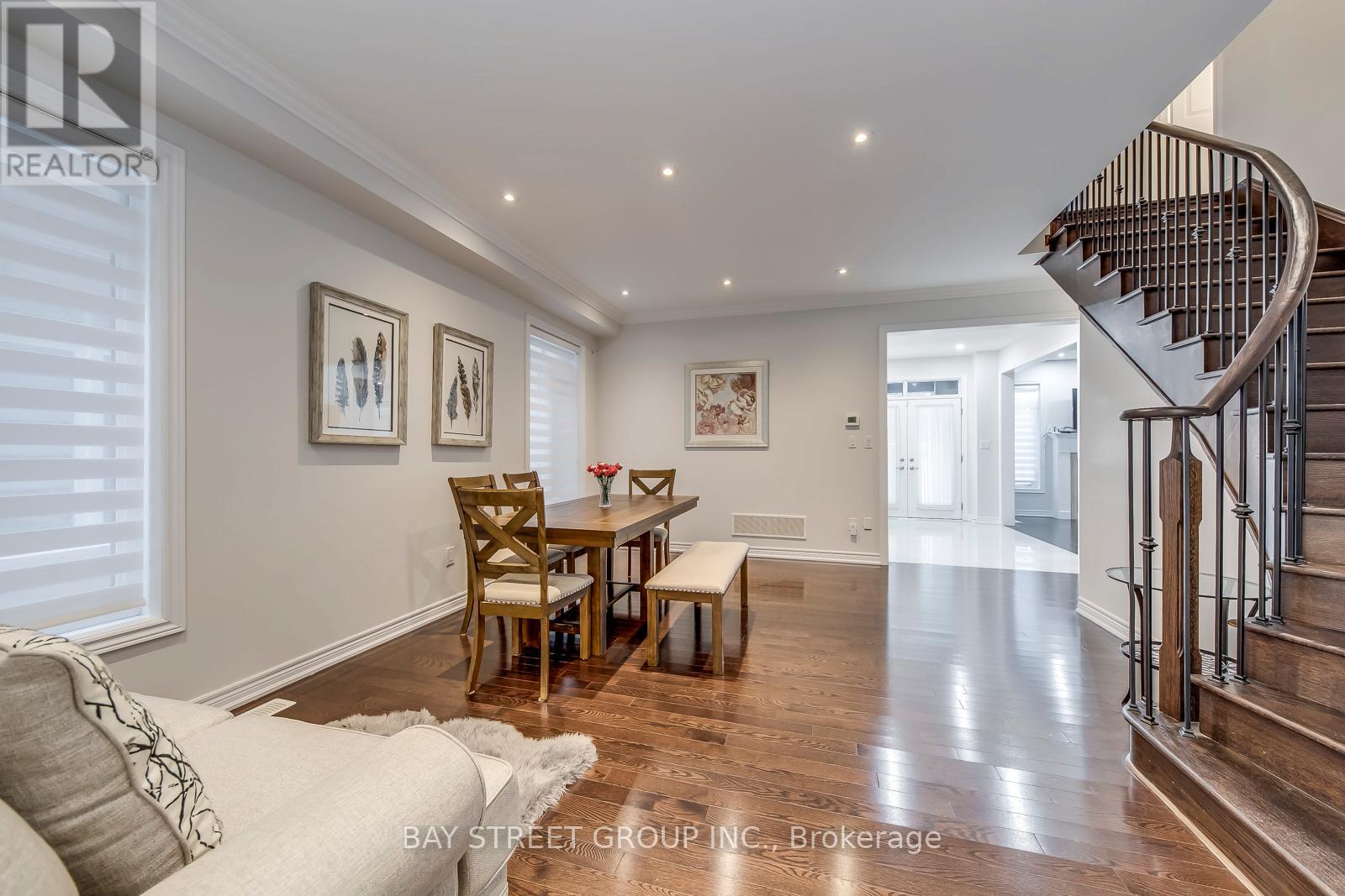 147 Petgor Path, Oakville, Ontario  L6H 1W7 - Photo 7 - W12667994