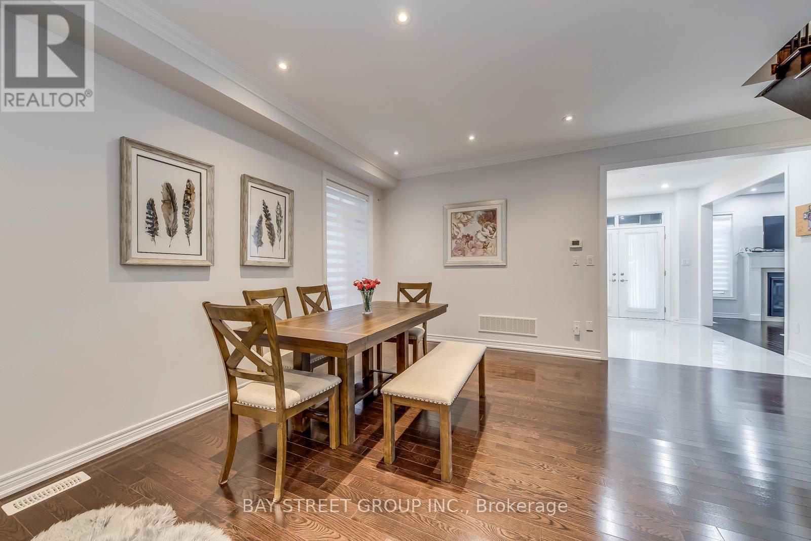 147 Petgor Path, Oakville, Ontario  L6H 1W7 - Photo 8 - W12667994