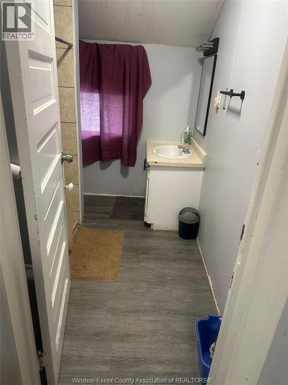 287 Rankin, Windsor, Ontario  N9B 2R4 - Photo 7 - 26000307