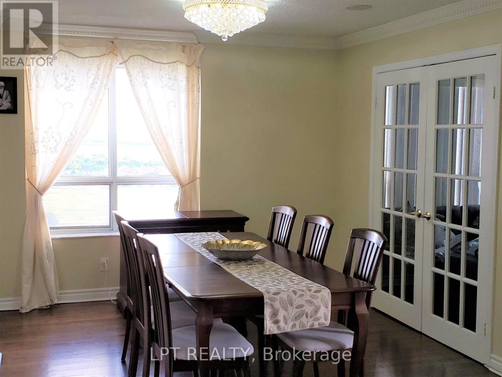 1625 - 25 Kingsbridge Garden Circle, Mississauga, Ontario  L5R 4B1 - Photo 6 - W12668002