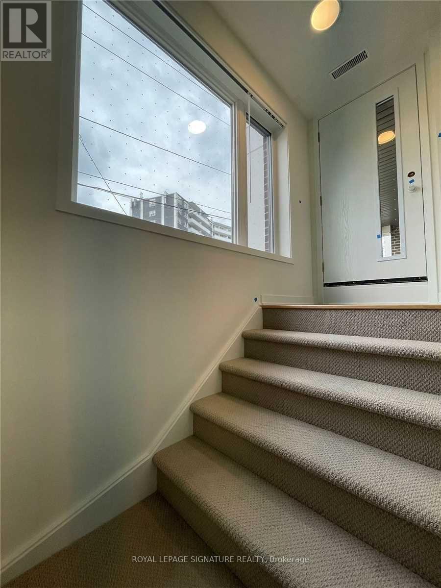 A105 - 160 Canon Jackson Drive, Toronto, Ontario  M6M 0B6 - Photo 3 - W12668006