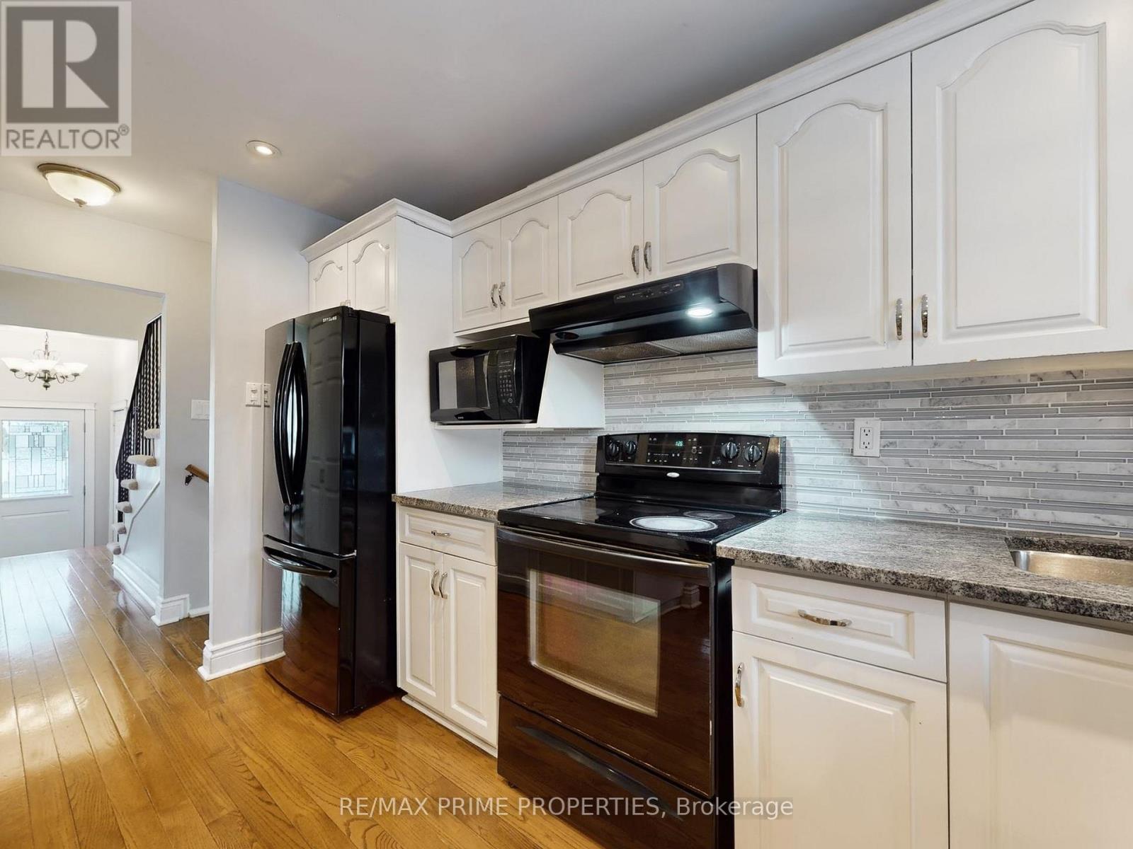 2501 Windjammer Road, Mississauga, Ontario  L5L 1H7 - Photo 16 - W12668030