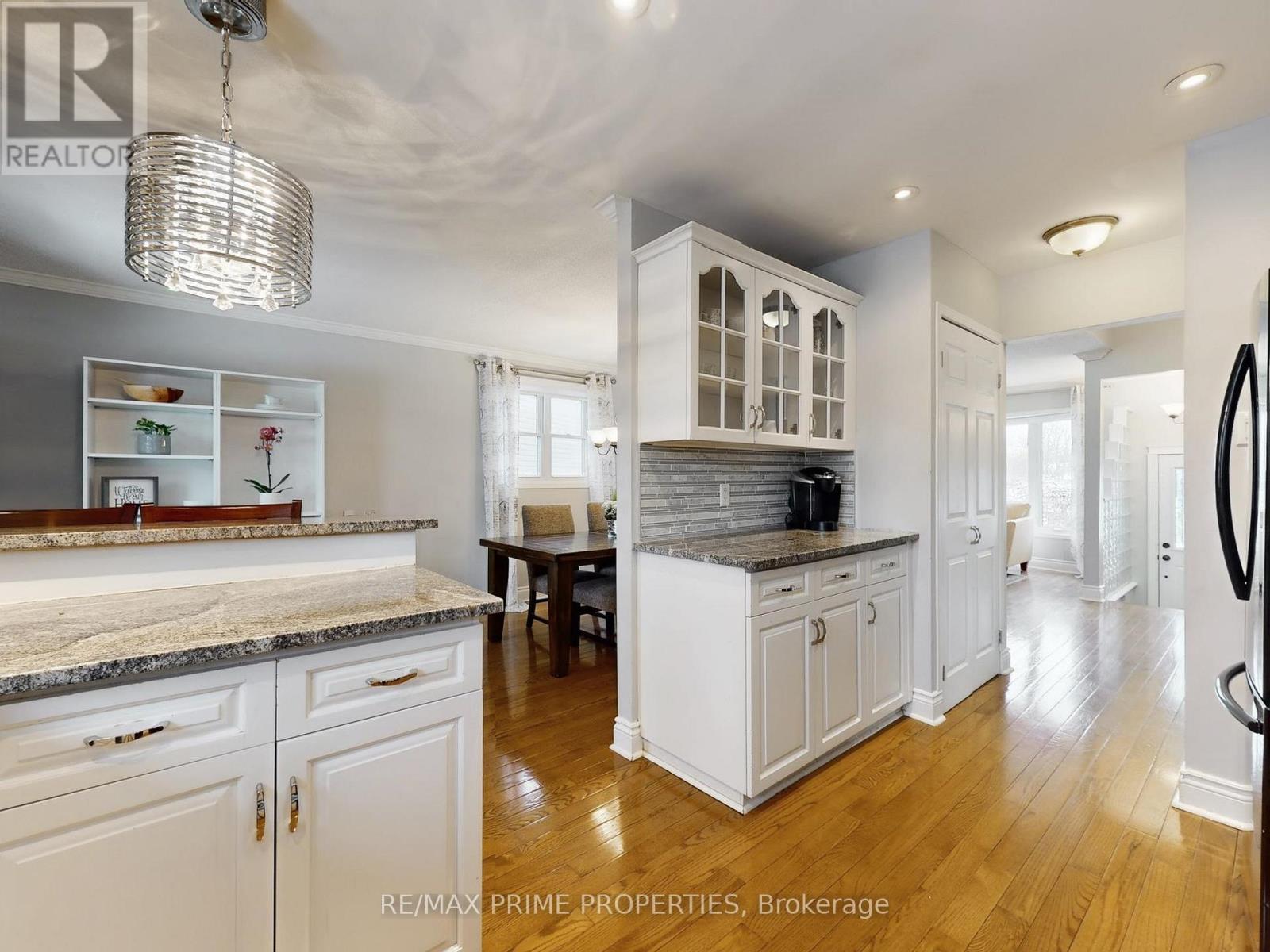 2501 Windjammer Road, Mississauga, Ontario  L5L 1H7 - Photo 18 - W12668030