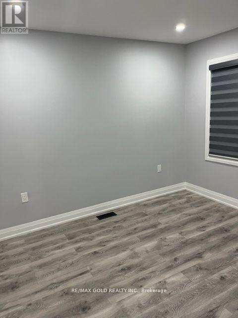 18 College Street N, Toronto, Ontario  M9V 1H3 - Photo 11 - W12668038