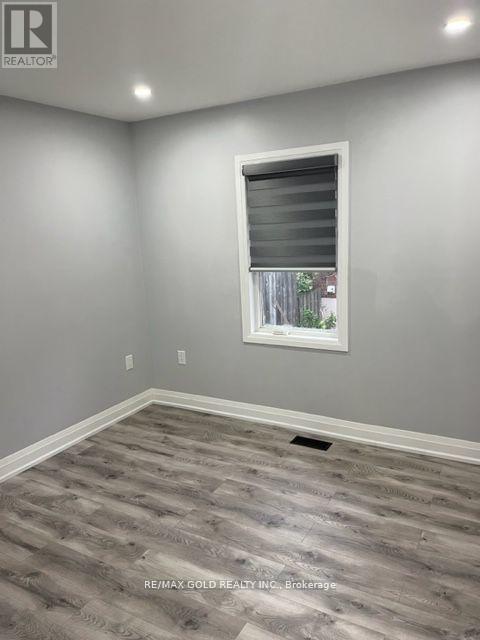 18 College Street N, Toronto, Ontario  M9V 1H3 - Photo 12 - W12668038