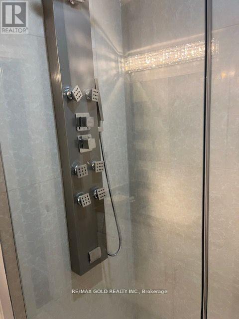 18 College Street N, Toronto, Ontario  M9V 1H3 - Photo 7 - W12668038