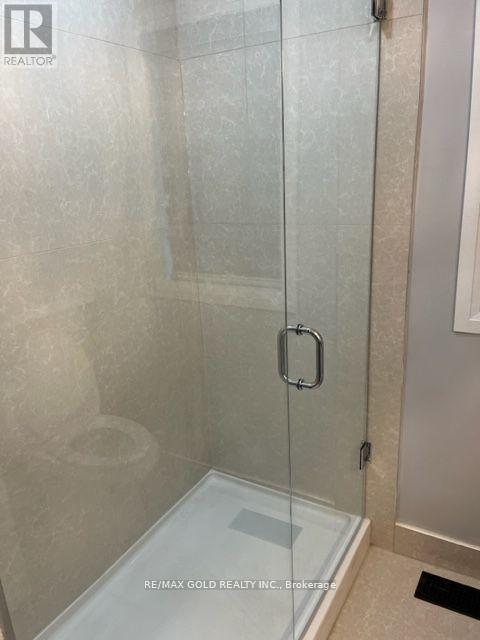 18 College Street N, Toronto, Ontario  M9V 1H3 - Photo 9 - W12668038