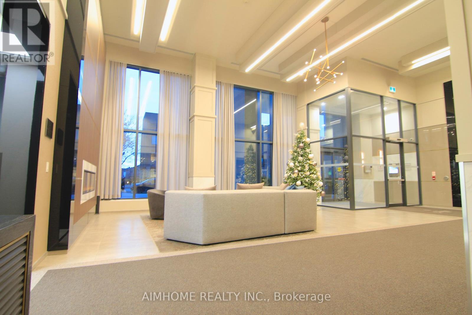 306 - 4085 Parkside Village Drive, Mississauga, Ontario  L5B 0K9 - Photo 4 - W12668058