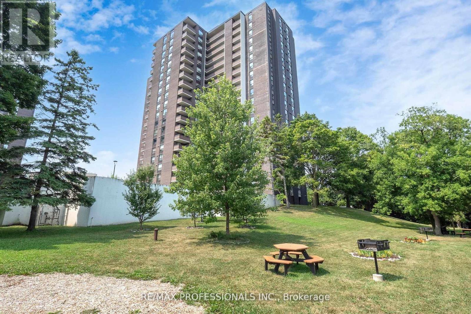 806 - 1535 LAKESHORE ROAD E, Mississauga, Ontario