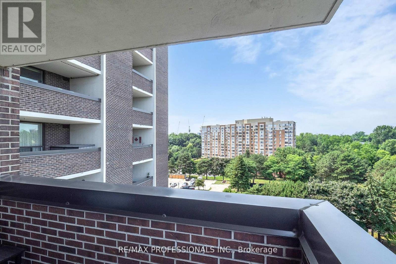 806 - 1535 Lakeshore Road E, Mississauga, Ontario  L5E 3E2 - Photo 21 - W12668060