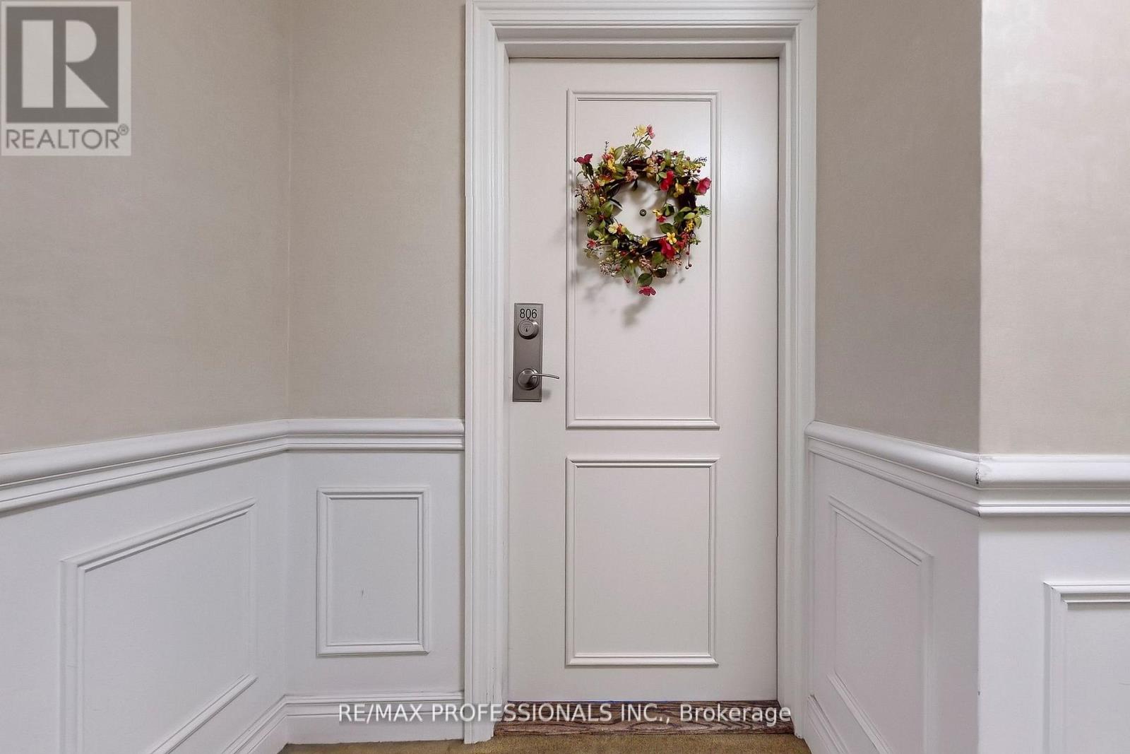 806 - 1535 Lakeshore Road E, Mississauga, Ontario  L5E 3E2 - Photo 33 - W12668060