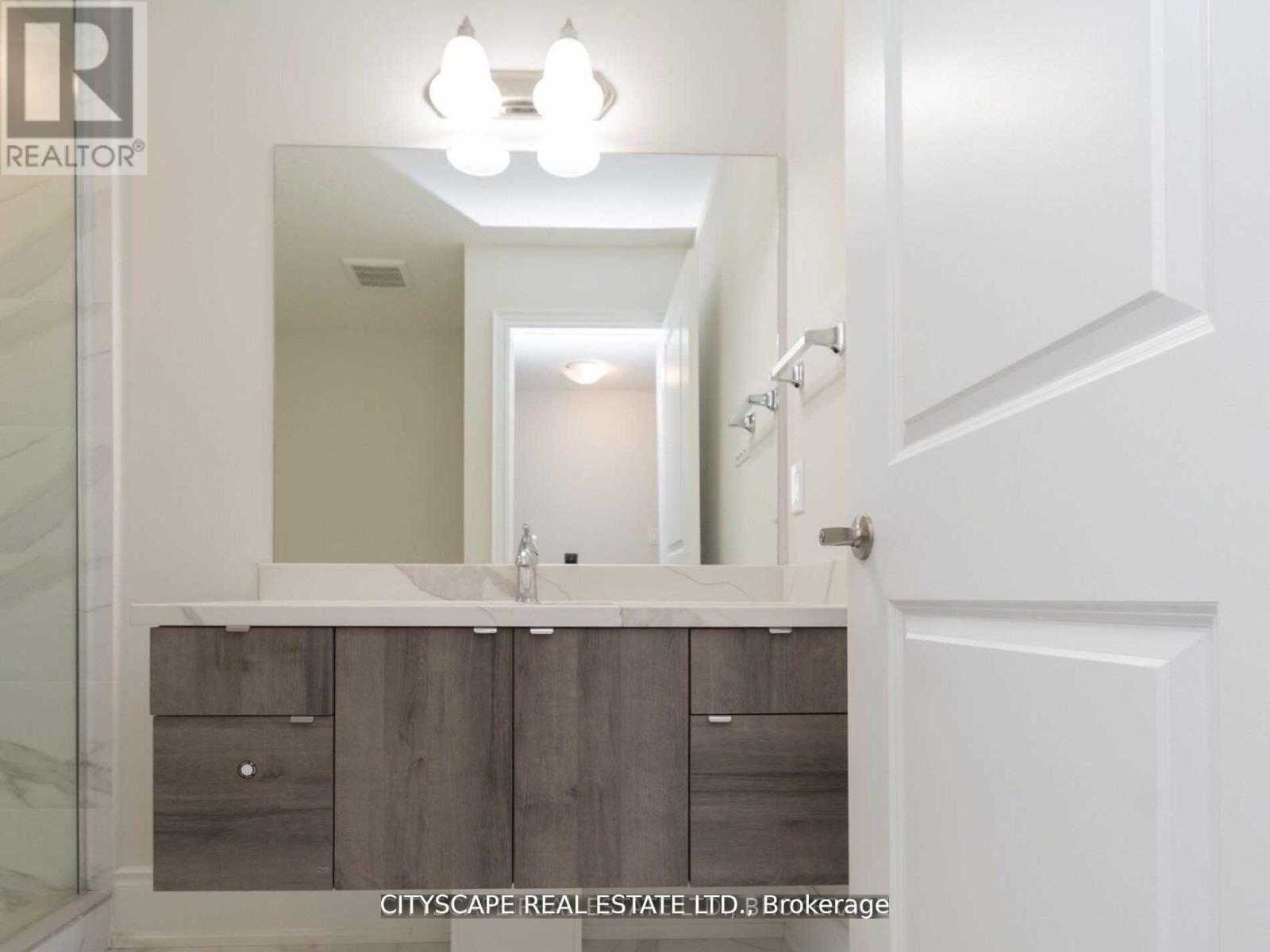 579 Wedgewood Drive, Burlington, Ontario  L7L 0J9 - Photo 26 - W12668064