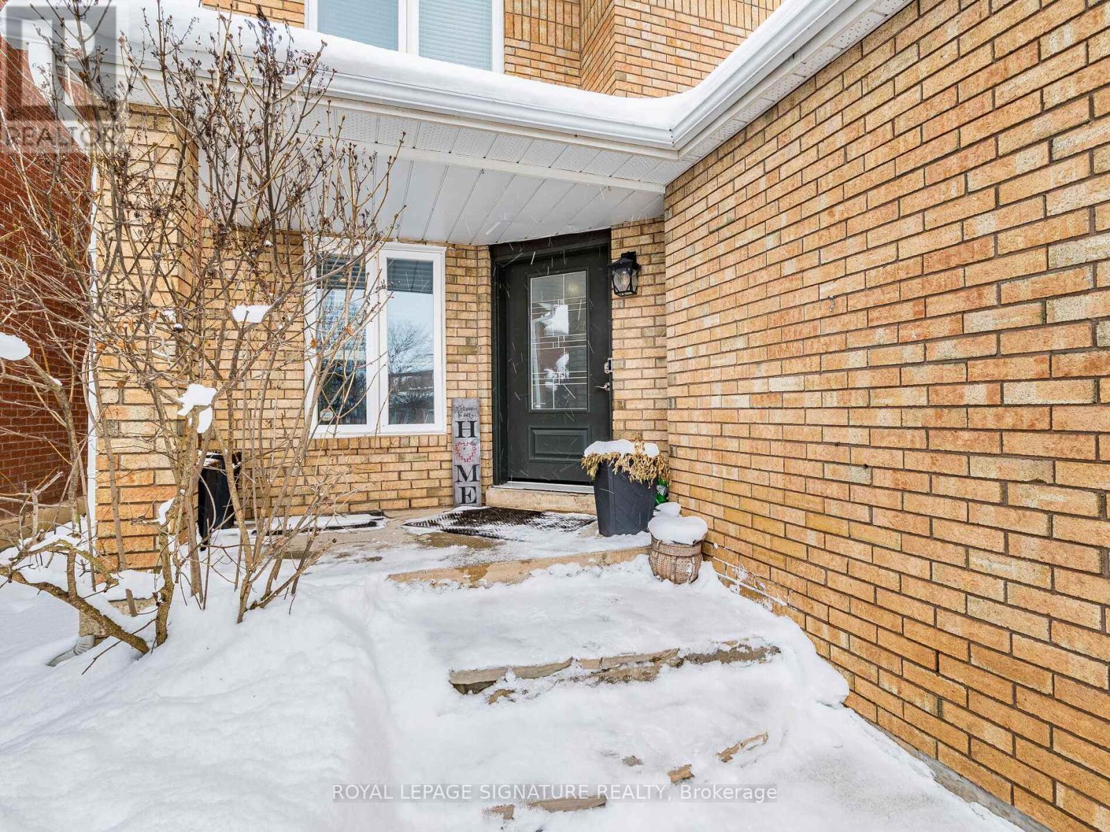 303 Howard Crescent, Orangeville, Ontario  L9W 4Y3 - Photo 2 - W12668088