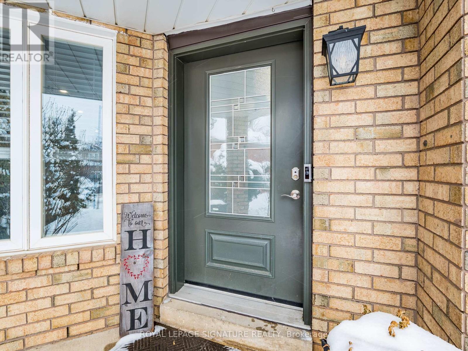 303 Howard Crescent, Orangeville, Ontario  L9W 4Y3 - Photo 3 - W12668088